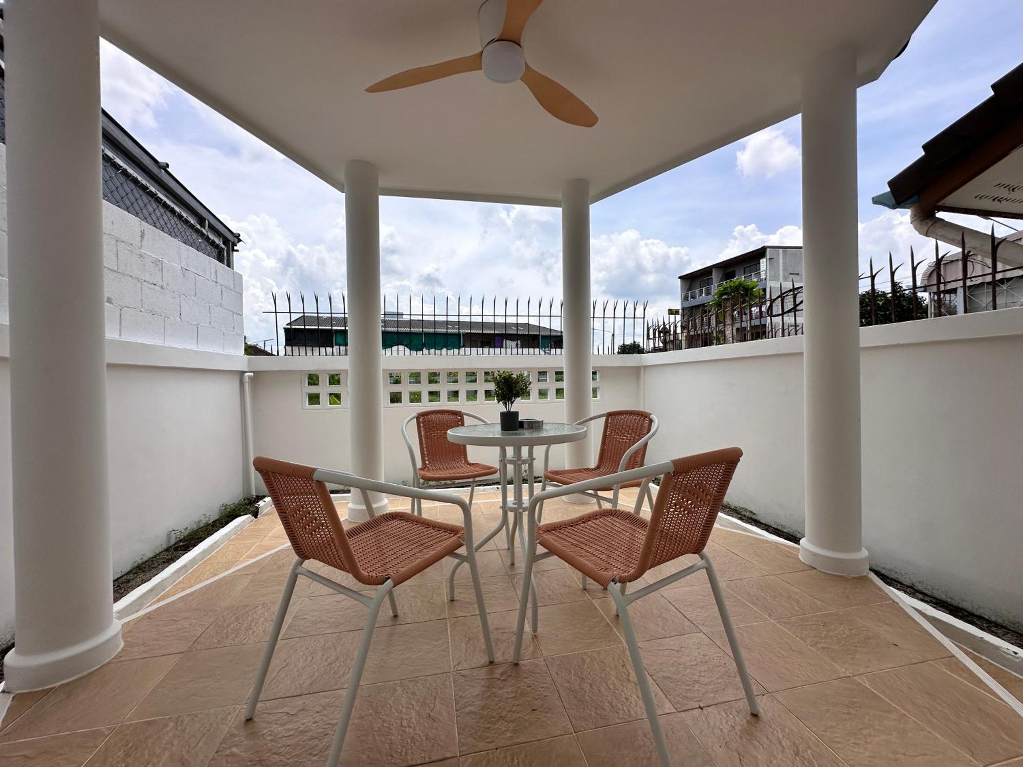 Home Living 8 At Hat Yai บ้านคอหงส์ ภายนอก รูปภาพ